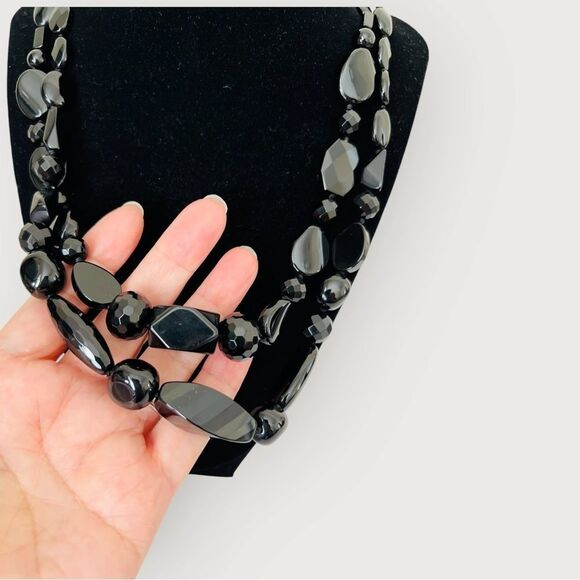 Large black faceted crystal double row necklace with silver clasp - Picture 2 of 7